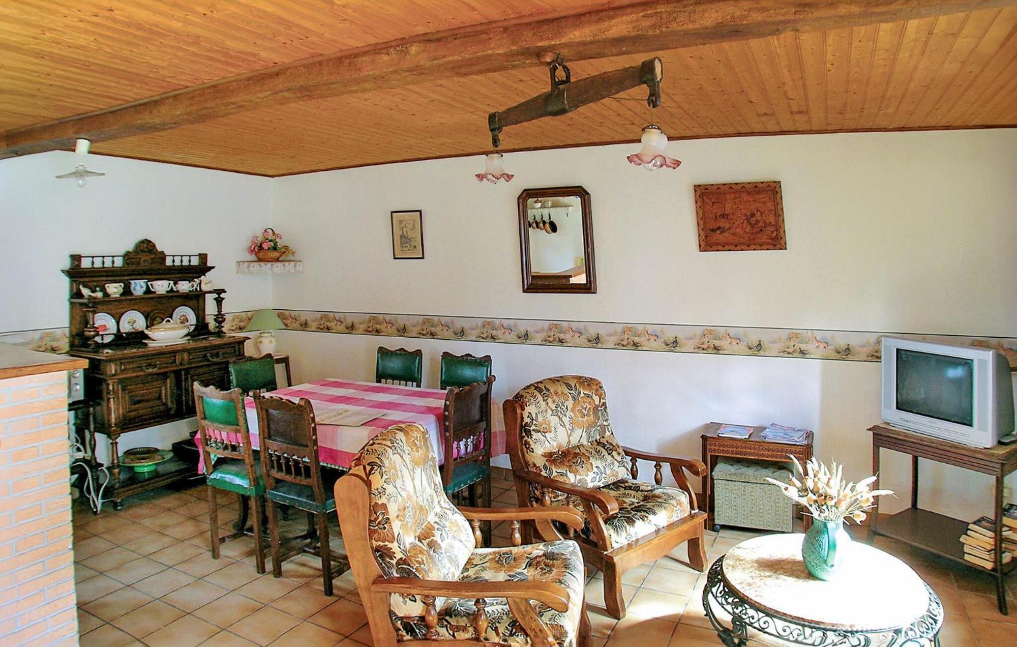 3 Bedroom Beautiful Home In Hames Boucres Exterior photo