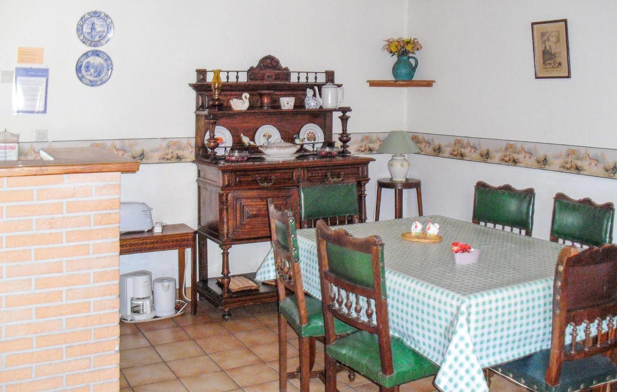 3 Bedroom Beautiful Home In Hames Boucres Exterior photo